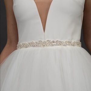 NWT Bridal Belt. Giselle Bridal Collection Belt